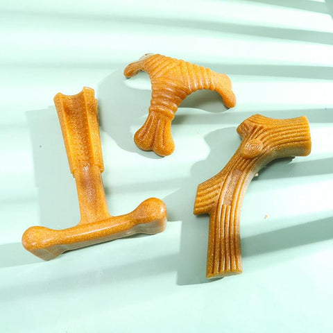 Durable dog chew toy with beef flavour.